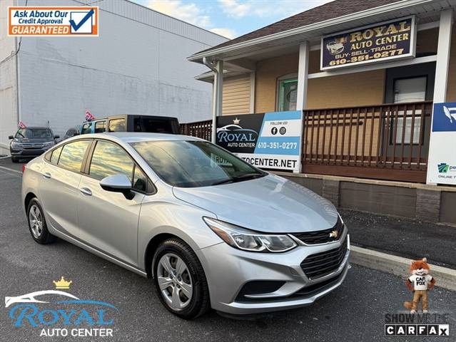 2017 Chevrolet Cruze LS FWD photo