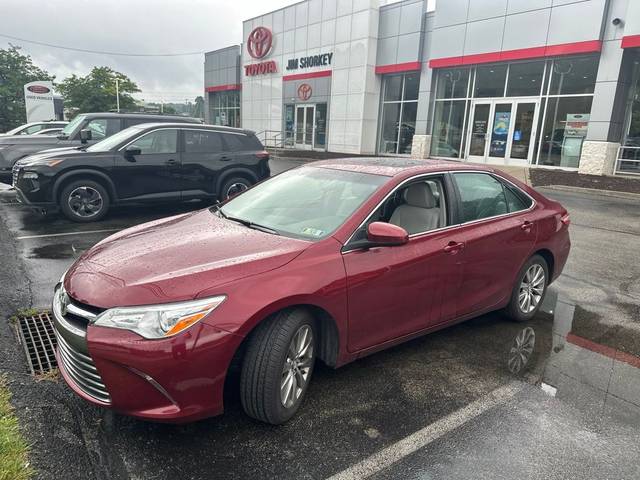 2017 Toyota Camry XLE FWD photo