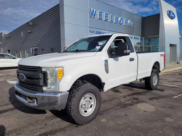 2017 Ford F-250 Super Duty XL 4WD photo