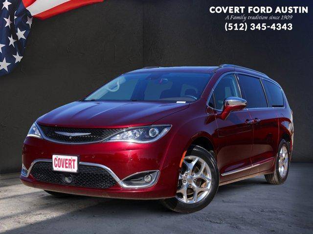 2017 Chrysler Pacifica Minivan Limited FWD photo