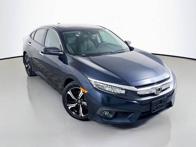 2017 Honda Civic Touring FWD photo