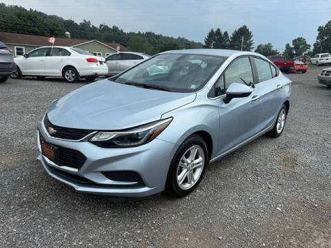 2017 Chevrolet Cruze LT FWD photo
