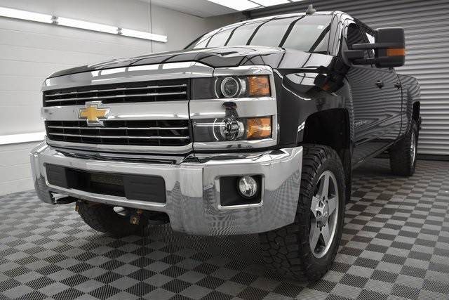 2017 Chevrolet Silverado 2500HD LT 4WD photo