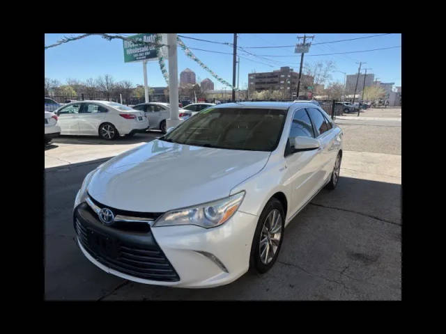 2017 Toyota Camry Hybrid XLE FWD photo