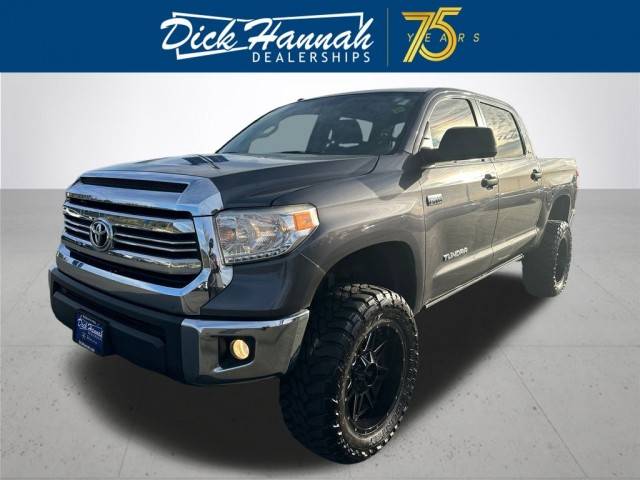 2017 Toyota Tundra SR5 4WD photo