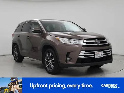 2017 Toyota Highlander XLE AWD photo