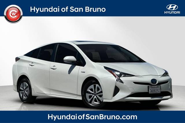 2016 Toyota Prius Four FWD photo