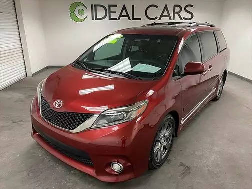 2017 Toyota Sienna SE FWD photo