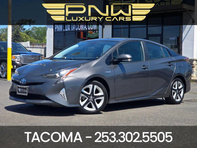 2017 Toyota Prius Three Touring FWD photo