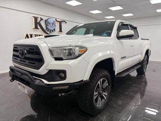 2017 Toyota Tacoma TRD Sport 4WD photo