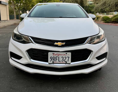 2017 Chevrolet Cruze LT FWD photo