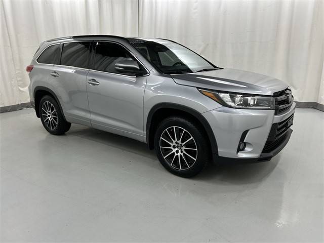 2017 Toyota Highlander SE AWD photo