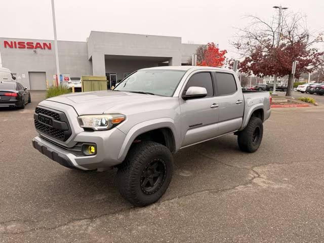 2017 Toyota Tacoma SR5 RWD photo
