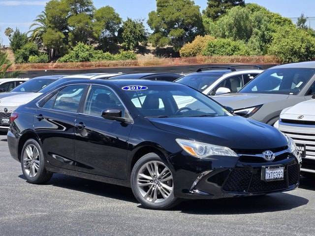 2017 Toyota Camry SE FWD photo