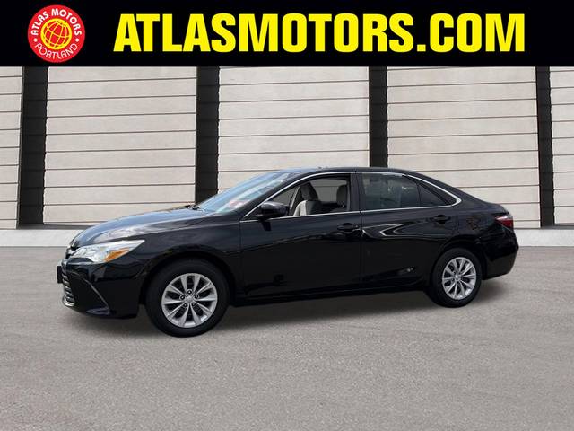2017 Toyota Camry LE FWD photo