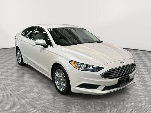 2017 Ford Fusion SE FWD photo