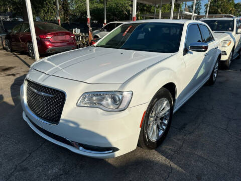 2016 Chrysler 300 300C RWD photo