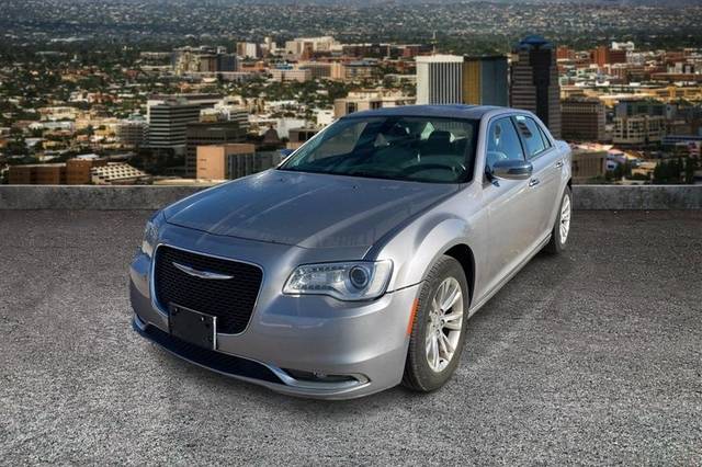 2016 Chrysler 300 300C RWD photo