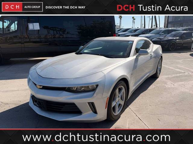 2017 Chevrolet Camaro 1LT RWD photo