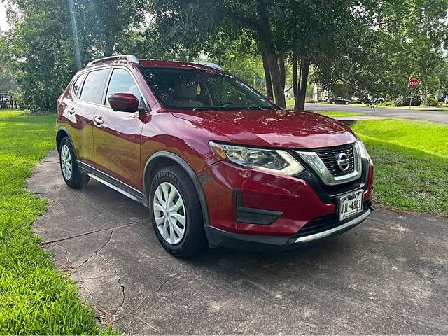 2017 Nissan Rogue SV FWD photo