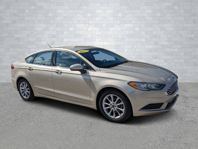 2017 Ford Fusion SE FWD photo