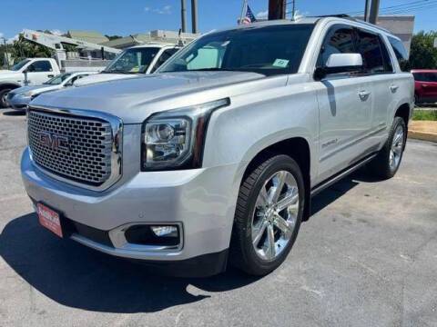 2017 GMC Yukon Denali 4WD photo