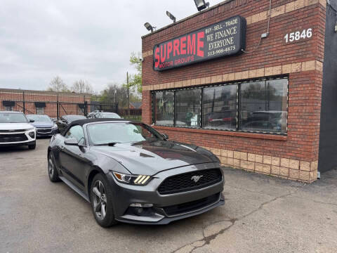 2017 Ford Mustang V6 RWD photo