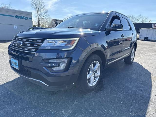 2017 Ford Explorer XLT 4WD photo
