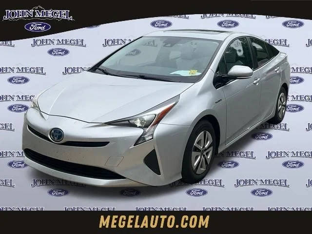 2017 Toyota Prius Four FWD photo