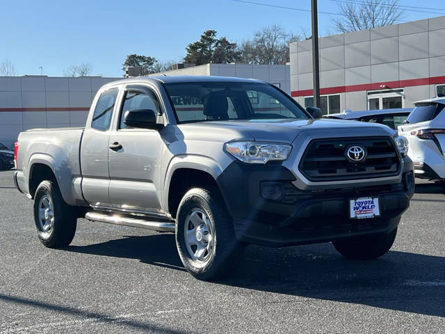 2017 Toyota Tacoma SR 4WD photo