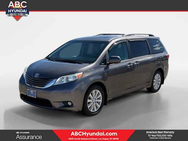 2017 Toyota Sienna XLE AWD photo