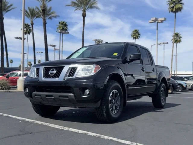 2016 Nissan Frontier PRO-4X 4WD photo