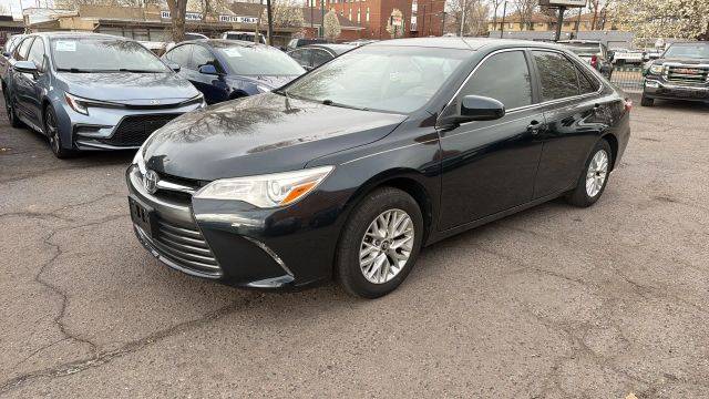 2016 Toyota Camry LE FWD photo