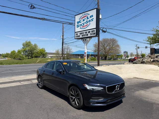 2017 Volvo S90 Momentum AWD photo