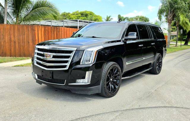 2017 Cadillac Escalade ESV Luxury 4WD photo