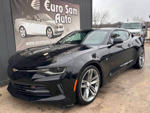 2017 Chevrolet Camaro 1LT RWD photo