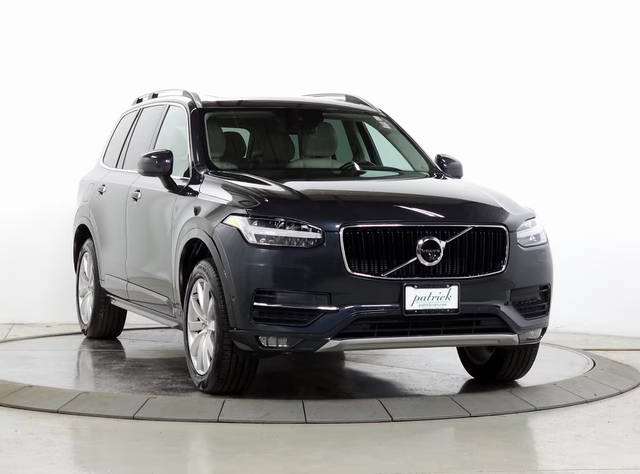 2017 Volvo XC90 Momentum AWD photo