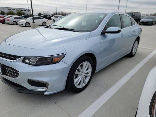 2017 Chevrolet Malibu LT FWD photo