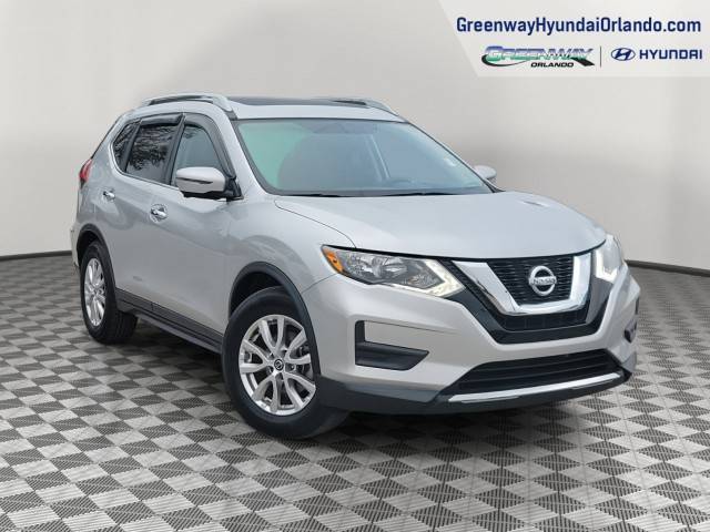 2017 Nissan Rogue SV FWD photo