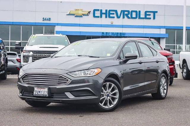 2017 Ford Fusion SE FWD photo
