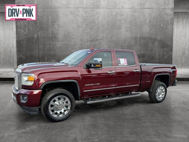 2017 GMC Sierra 2500HD Denali 4WD photo