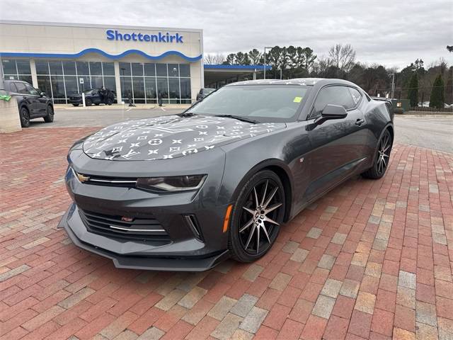 2017 Chevrolet Camaro 1LT RWD photo