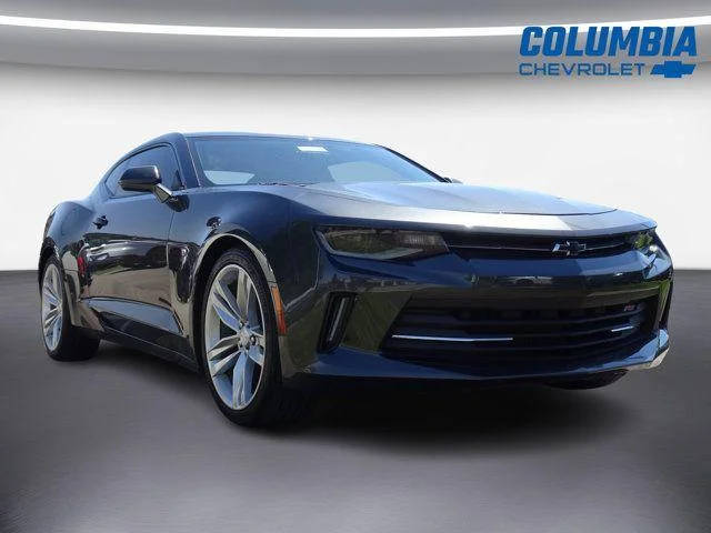 2017 Chevrolet Camaro 1LT RWD photo