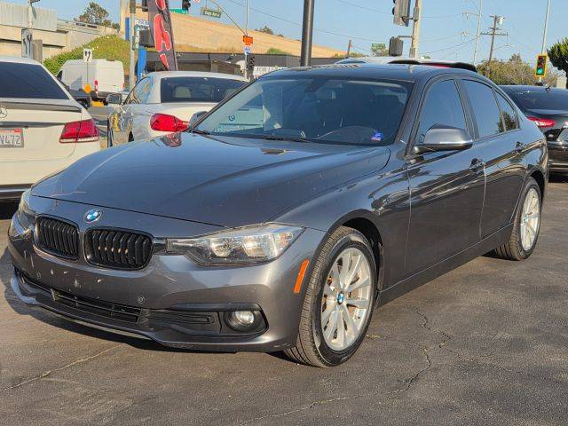 2017 BMW 3 Series 320i RWD photo