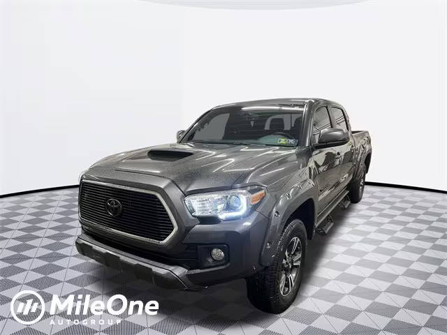 2017 Toyota Tacoma TRD Sport 4WD photo