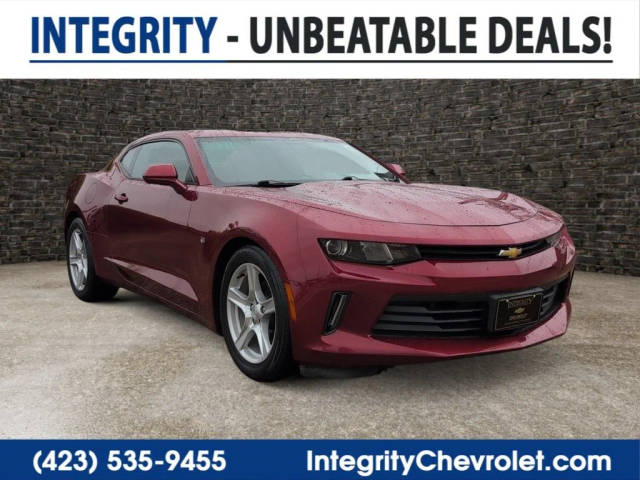2017 Chevrolet Camaro 1LT RWD photo