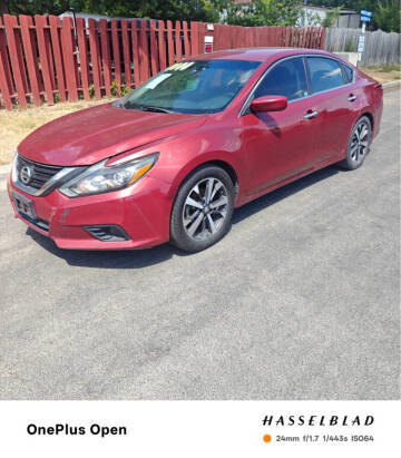 2017 Nissan Altima 2.5 SR FWD photo