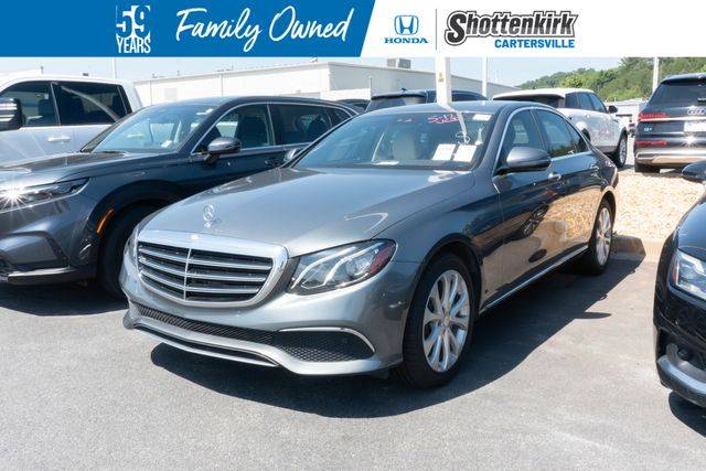 2017 Mercedes-Benz E-Class E 300 Luxury RWD photo