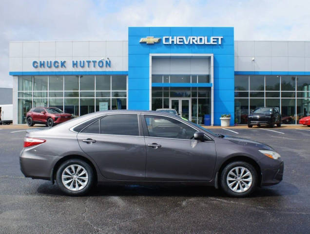 2017 Toyota Camry LE FWD photo