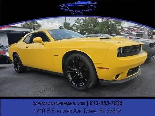 2017 Dodge Challenger R/T RWD photo